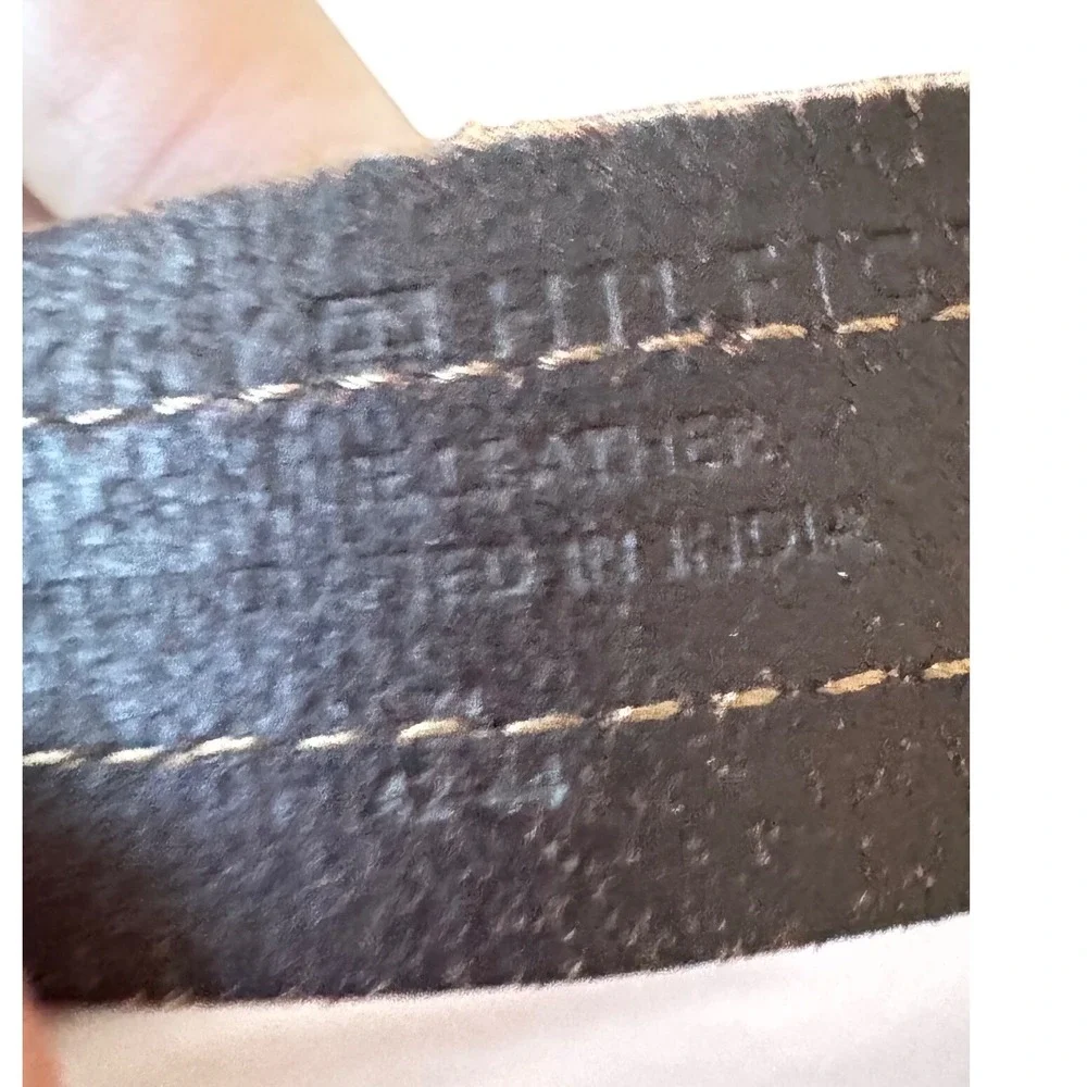 Tommy Hilfiger Mens Leather‎ Belt Buckle Engraved Logo 42-44 Vintage 90's Grunge